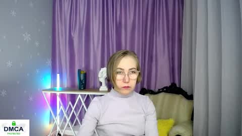 Snapshot of queen_a_n_i chatting on November 24, 10:26 am A N I Ill be here on December 1st online show from November 24, 10:26 am