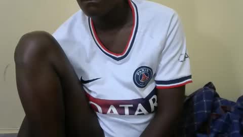 Snapshot of queen_berry1 chatting on January 27, 7:35 am queen_berry1 online show from January 27, 7:35 am