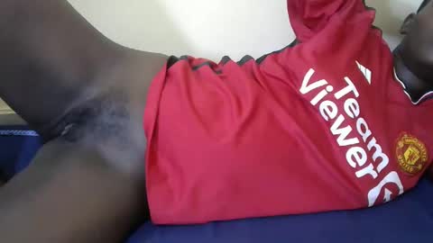 Snapshot of queen_berry1 chatting on February 9, 6:43 am queen_berry1 online show from February 9, 6:43 am