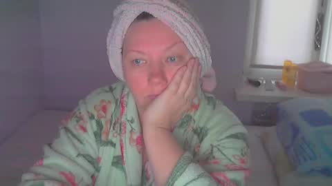 queen_jane8 online show from October 18, 9:10 am