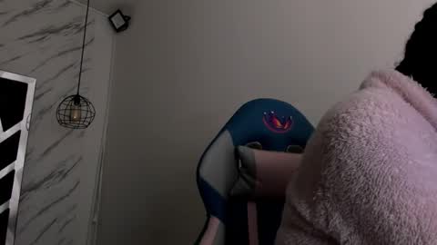   online show from November 1, 11:45 am