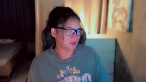 Snapshot of queenarthalia chatting on September 19, 8:38 am ARTHA online show from September 19, 8:38 am