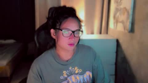 Snapshot of queenarthalia chatting on September 25, 2:43 pm ARTHA online show from September 25, 2:43 pm