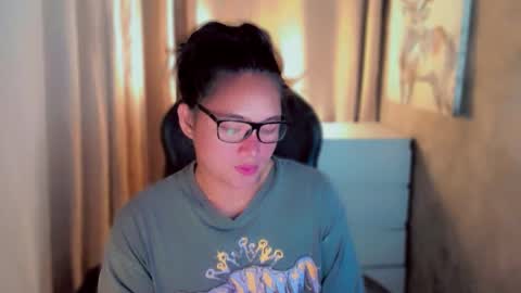 Snapshot of queenarthalia chatting on September 29, 2:49 am ARTHA online show from September 29, 2:49 am