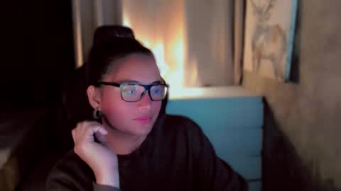 Snapshot of queenarthalia chatting on December 13, 7:53 pm ARTHA online show from December 13, 7:53 pm