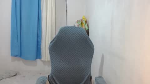 queen online show from January 6, 4:02 pm