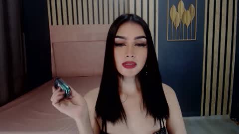 queenemeraldts online show from December 23, 4:33 am