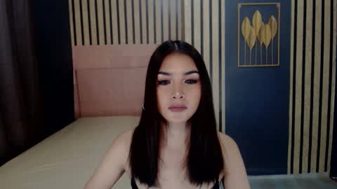 queenemeraldts online show from January 3, 3:27 am