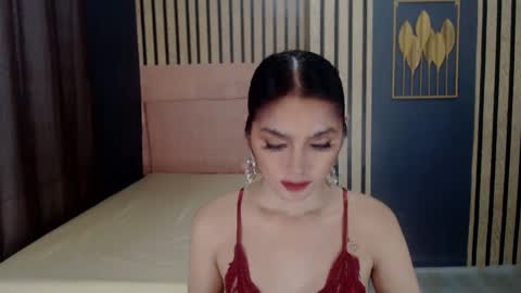 queenemeraldts online show from January 10, 5:05 am