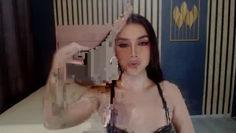 queenemeraldts online show from January 13, 1:23 am