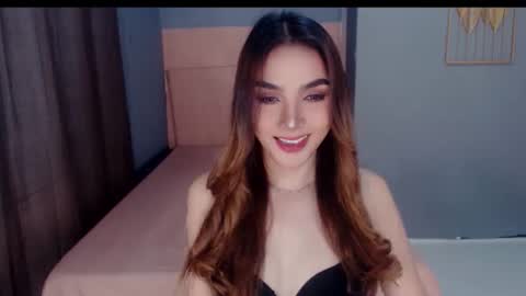 queenemeraldts online show from November 25, 2:55 am