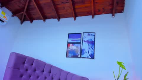 Queen online show from February 5, 1:47 am