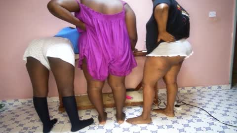 Nina online show from March 12, 8:52 pm