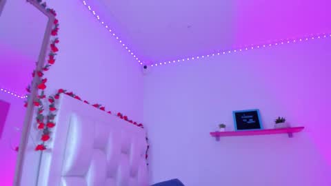 Andrea  online show from November 12, 3:45 pm