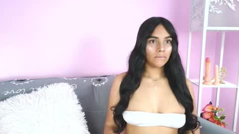 queenofchains online show from October 18, 12:06 pm