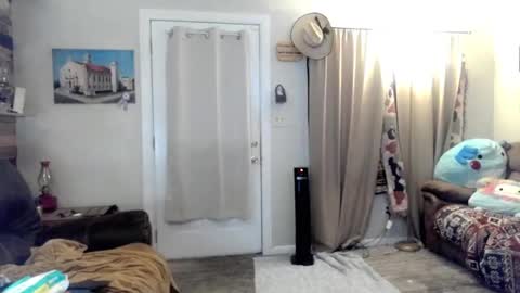 QueenOfHearts online show from February 5, 5:20 am