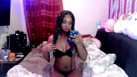 QueenOfHearts online show from February 9, 3:43 am