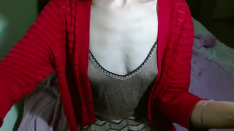 queenoftenderness online show from January 4, 8:48 pm