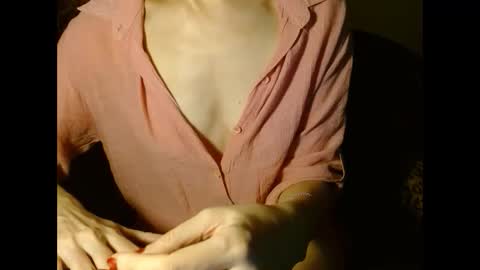 queenoftenderness online show from February 4, 9:31 pm