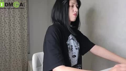 Snapshot of queenofwandss chatting on September 15, 9:26 pm follow my new insta online show from September 15, 9:26 pm