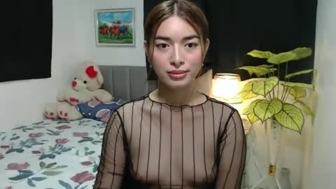 QueenPinay69 online show from September 11, 1:44 pm