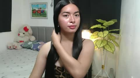 QueenPinay69 online show from October 7, 4:37 pm