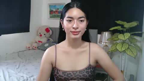 QueenPinay69 online show from October 12, 7:07 am
