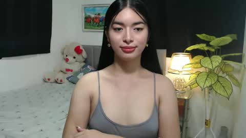 QueenPinay69 online show from October 13, 7:25 pm
