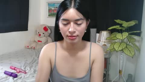 QueenPinay69 online show from October 14, 7:42 am