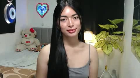 QueenPinay69 online show from November 20, 7:08 am