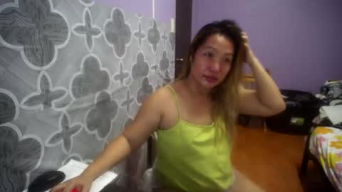 quelly40 online show from September 17, 11:23 am