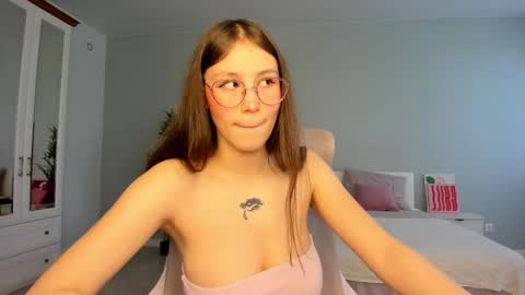 Leya online show from October 11, 9:08 am