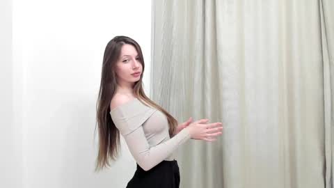 r00xvel online show from December 6, 5:09 am