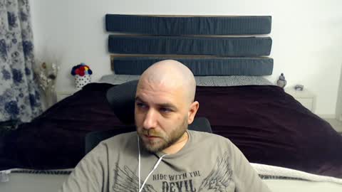 R0bila online show from January 25, 11:43 pm