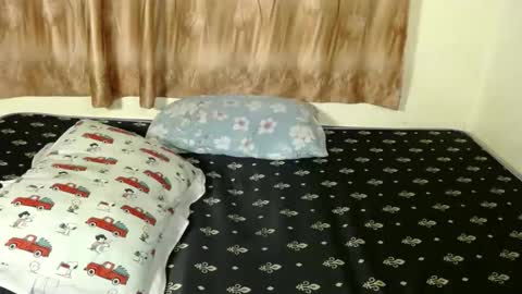 r153010 online show from November 22, 8:52 pm