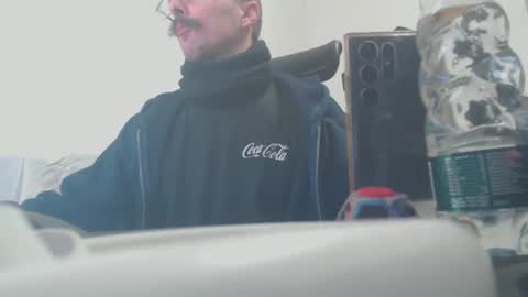 Raccoon68 online show from December 3, 1:21 pm