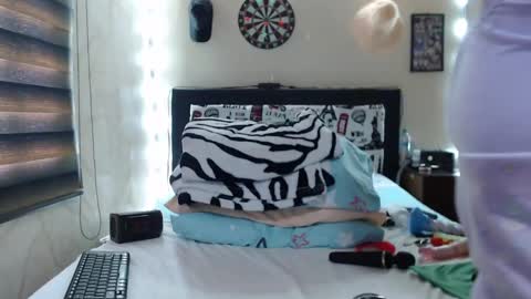 Snapshot of rachel_111 chatting on February 9, 3:23 pm Rachel online show from February 9, 3:23 pm