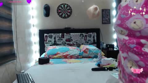 Snapshot of rachel_111 chatting on February 23, 11:55 am Rachel online show from February 23, 11:55 am