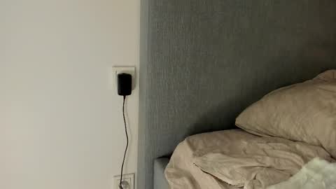 Sherryl online show from November 27, 8:44 pm