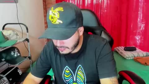 ragnar_lothbrok77 online show from March 5, 8:42 pm