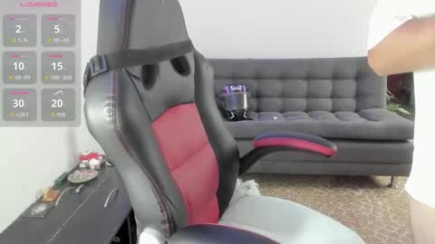 ragnar_lothbrok77 online show from October 19, 8:20 pm