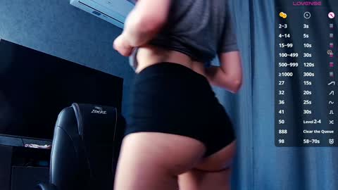 Snapshot of raimeii chatting on December 17, 4:53 pm Mei online show from December 17, 4:53 pm