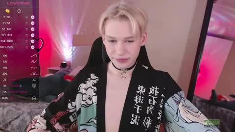 Snapshot of rainbow__salt chatting on December 22, 11:44 am Mike online show from December 22, 11:44 am