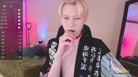 Snapshot of rainbow__salt chatting on January 3, 11:46 am Mike online show from January 3, 11:46 am