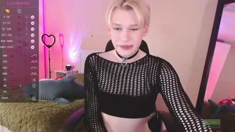 Snapshot of rainbow__salt chatting on January 4, 12:05 pm Mike online show from January 4, 12:05 pm