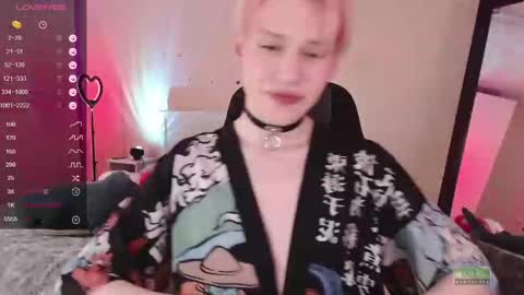 Snapshot of rainbow__salt chatting on January 15, 11:43 am Mike online show from January 15, 11:43 am