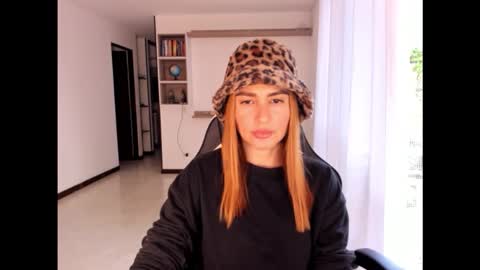 Jennyindependent model . online show from October 15, 10:21 pm