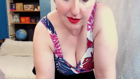 rainbowladyy online show from December 3, 3:11 pm