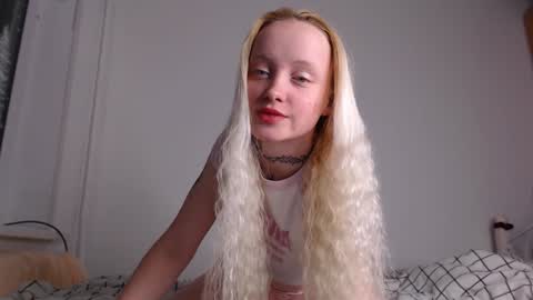 Snapshot of rainy_moon chatting on January 15, 9:20 pm Lissa online show from January 15, 9:20 pm