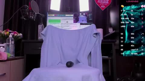 Laura online show from February 17, 3:36 am